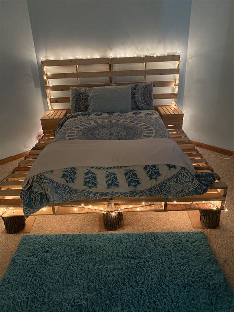 Pallet bedroom ideas